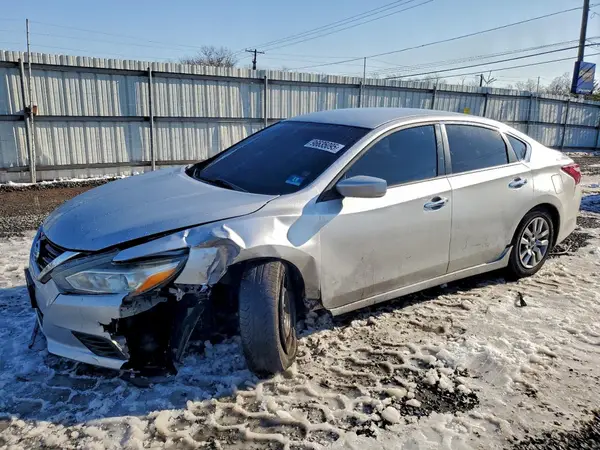 1N4AL3AP7JC126385 2018 NISSAN ALTIMA - Image 1