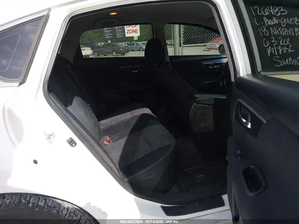 1N4AL3AP7JC126483 2018 NISSAN ALTIMA - Image 8