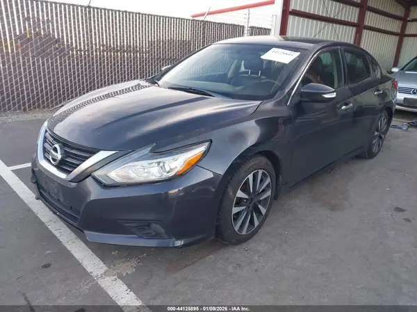 1N4AL3AP7JC127276 2018 NISSAN ALTIMA - Image 2