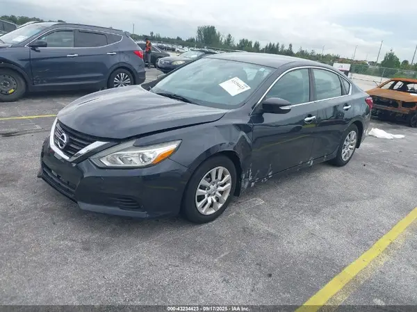 1N4AL3AP7JC128315 2018 NISSAN ALTIMA - Image 2