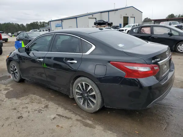 1N4AL3AP7JC131232 2018 NISSAN ALTIMA - Image 2