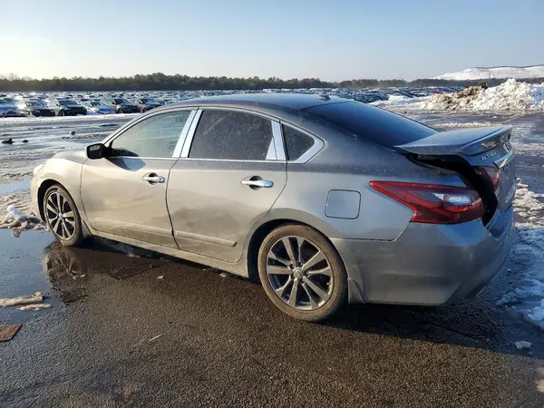 1N4AL3AP7JC132963 2018 NISSAN ALTIMA - Image 2