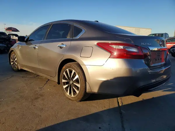 1N4AL3AP7JC133031 2018 NISSAN ALTIMA - Image 2