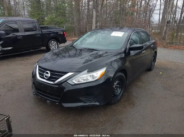 1N4AL3AP7JC133319 2018 NISSAN ALTIMA - Image 2