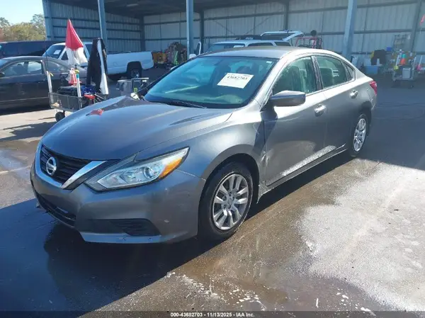 1N4AL3AP7JC134177 2018 NISSAN ALTIMA - Image 2