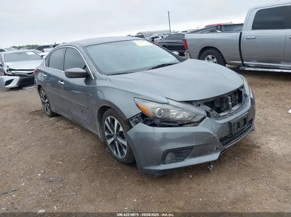 1N4AL3AP7JC136074 2018 NISSAN ALTIMA - Image 1
