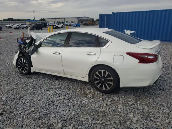 1N4AL3AP7JC136480 2018 NISSAN ALTIMA - Image 2