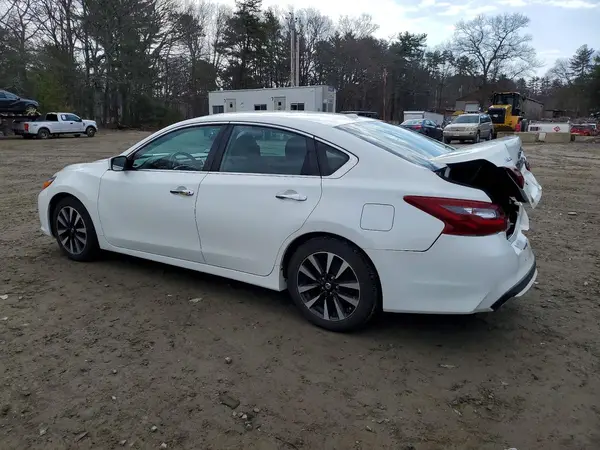 1N4AL3AP7JC136592 2018 NISSAN ALTIMA - Image 2