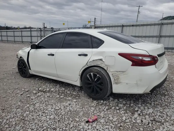 1N4AL3AP7JC138472 2018 NISSAN ALTIMA - Image 2