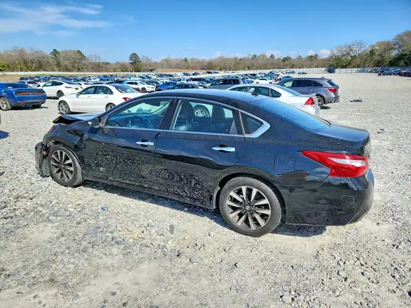 1N4AL3AP7JC139556 2018 NISSAN ALTIMA - Image 2