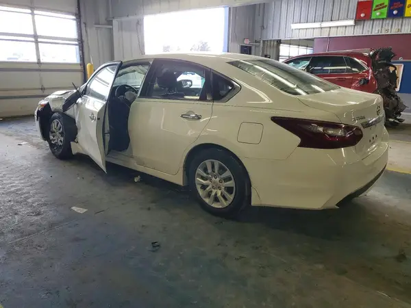 1N4AL3AP7JC140125 2018 NISSAN ALTIMA - Image 2