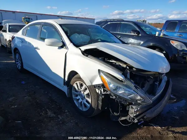 1N4AL3AP7JC140612 2018 NISSAN ALTIMA - Image 1