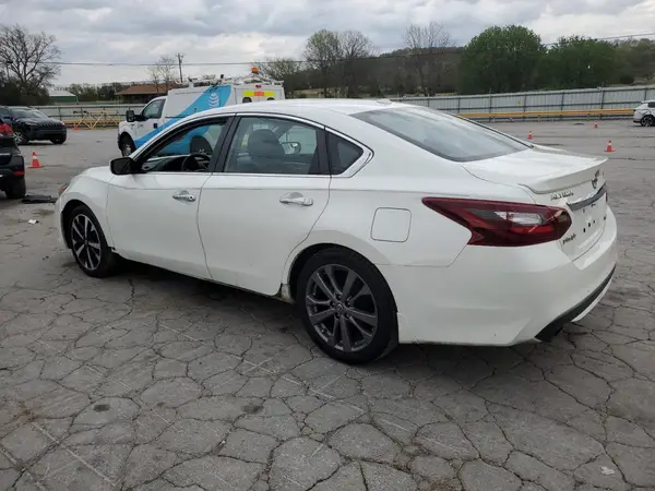 1N4AL3AP7JC140724 2018 NISSAN ALTIMA - Image 2