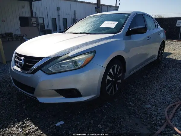 1N4AL3AP7JC142540 2018 NISSAN ALTIMA - Image 2