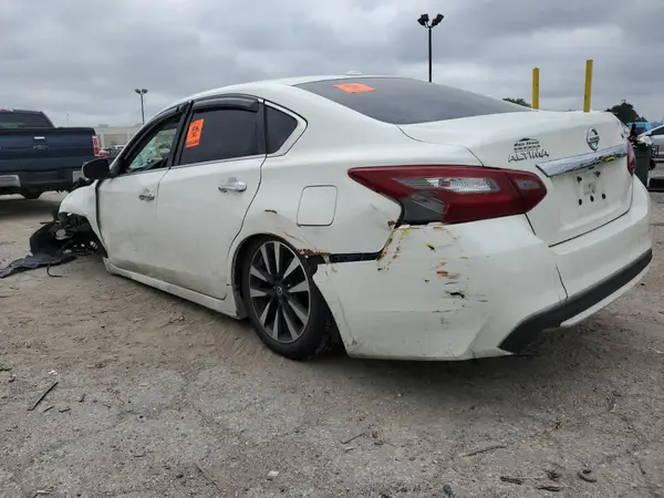 1N4AL3AP7JC143039 2018 NISSAN ALTIMA - Image 2