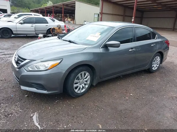 1N4AL3AP7JC148662 2018 NISSAN ALTIMA - Image 2