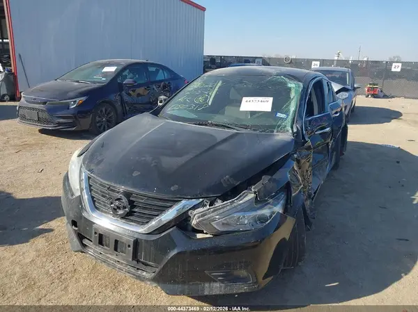 1N4AL3AP7JC149021 2018 NISSAN ALTIMA - Image 2