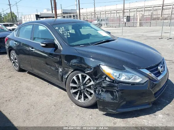 1N4AL3AP7JC149097 2018 NISSAN ALTIMA - Image 1