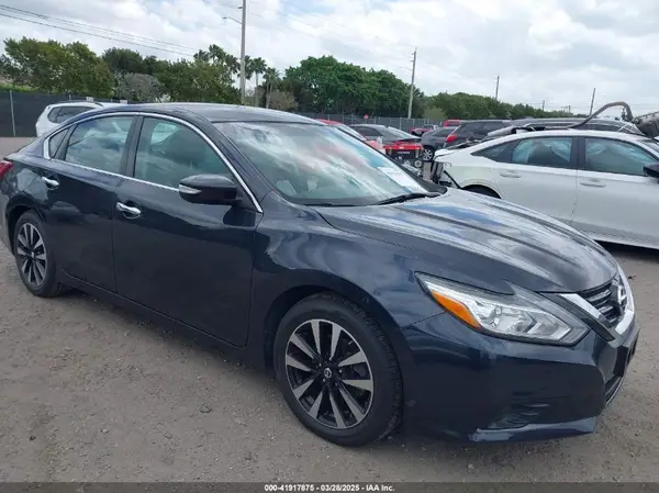 1N4AL3AP7JC150475 2018 NISSAN ALTIMA - Image 1