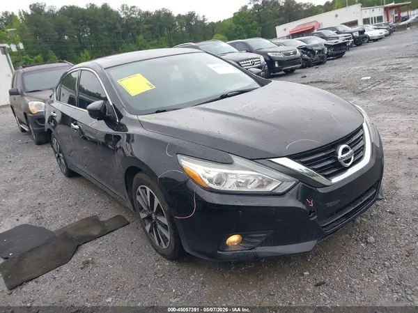 1N4AL3AP7JC154851 2018 NISSAN ALTIMA - Image 1