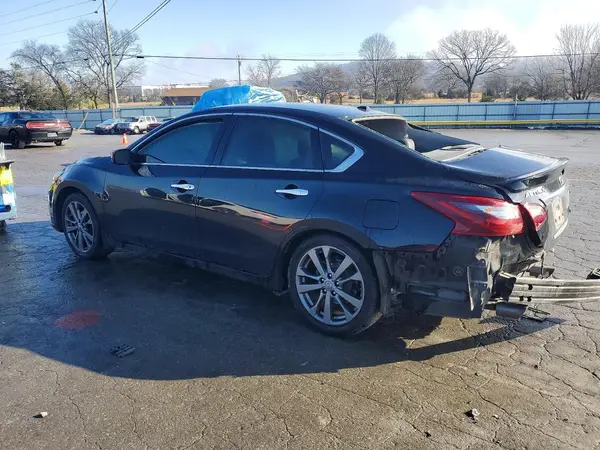 1N4AL3AP7JC155191 2018 NISSAN ALTIMA - Image 2