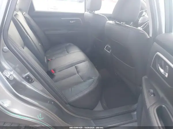 1N4AL3AP7JC156180 2018 NISSAN ALTIMA - Image 8