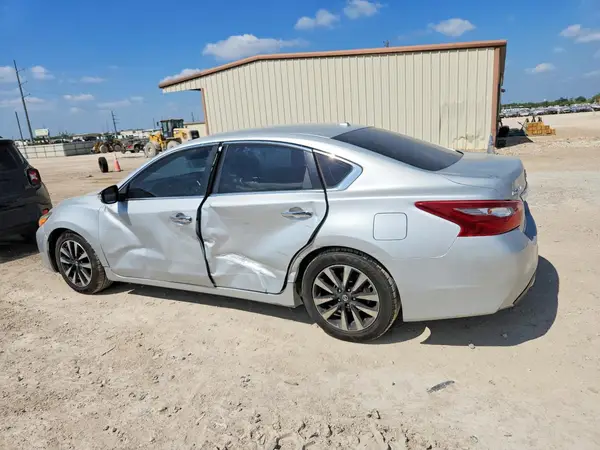 1N4AL3AP7JC157510 2018 NISSAN ALTIMA - Image 2