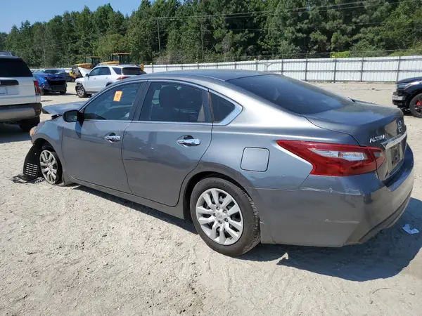 1N4AL3AP7JC158379 2018 NISSAN ALTIMA - Image 2