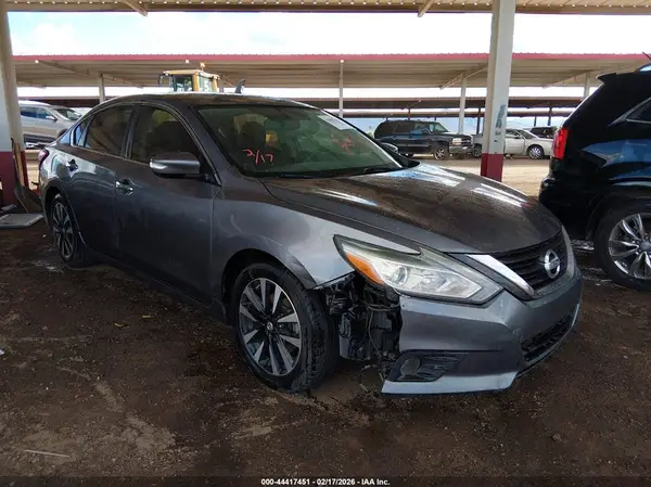 1N4AL3AP7JC160875 2018 NISSAN ALTIMA - Image 1