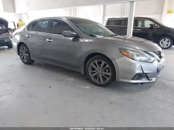 1N4AL3AP7JC160892 2018 NISSAN ALTIMA - Image 1