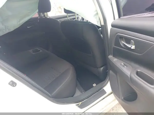 1N4AL3AP7JC163369 2018 NISSAN ALTIMA - Image 8