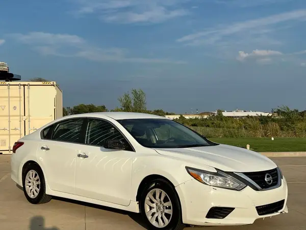 1N4AL3AP7JC163517 2018 NISSAN ALTIMA - Image 1