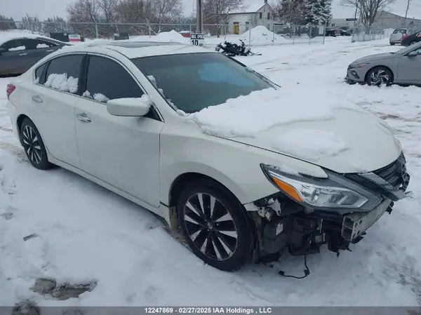1N4AL3AP7JC163548 2018 NISSAN ALTIMA - Image 1