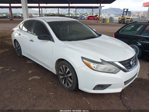 1N4AL3AP7JC163825 2018 NISSAN ALTIMA - Image 1
