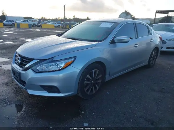 1N4AL3AP7JC163937 2018 NISSAN ALTIMA - Image 2