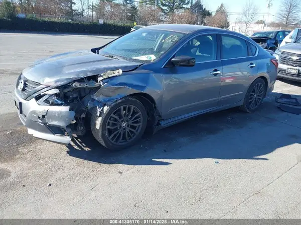 1N4AL3AP7JC166675 2018 NISSAN ALTIMA - Image 2