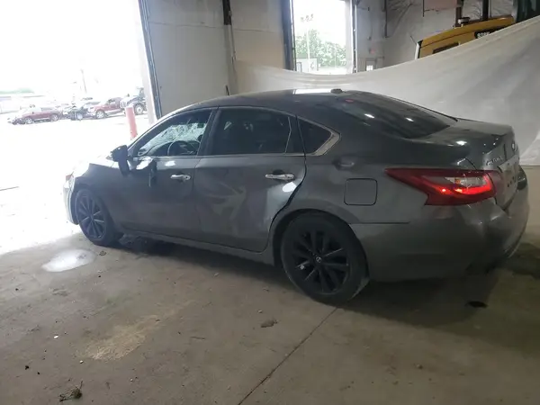 1N4AL3AP7JC172475 2018 NISSAN ALTIMA - Image 2