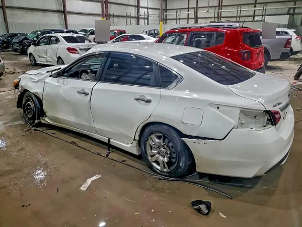 1N4AL3AP7JC174680 2018 NISSAN ALTIMA - Image 2