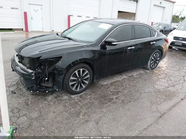 1N4AL3AP7JC176204 2018 NISSAN ALTIMA - Image 2