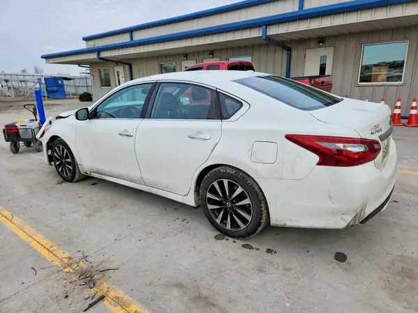 1N4AL3AP7JC176851 2018 NISSAN ALTIMA - Image 2