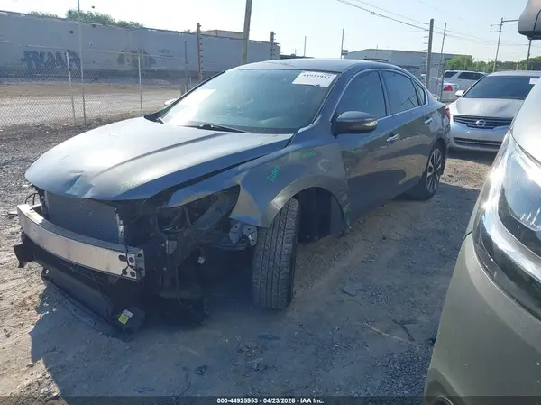 1N4AL3AP7JC177689 2018 NISSAN ALTIMA - Image 2