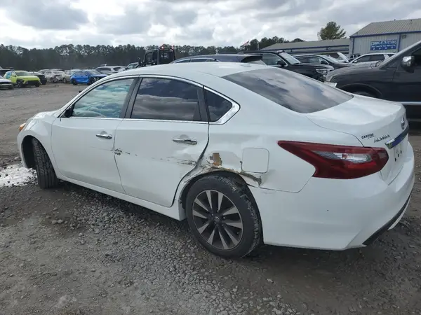 1N4AL3AP7JC179376 2018 NISSAN ALTIMA - Image 2