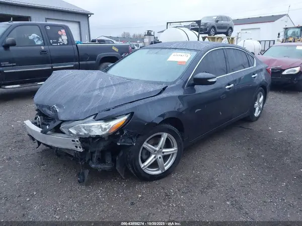 1N4AL3AP7JC181824 2018 NISSAN ALTIMA - Image 2