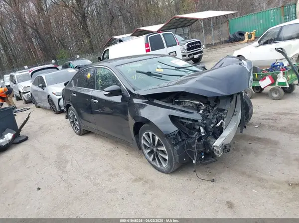 1N4AL3AP7JC182231 2018 NISSAN ALTIMA - Image 1