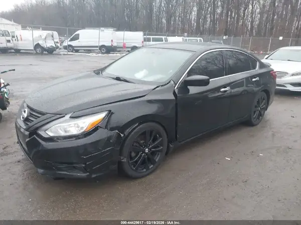 1N4AL3AP7JC183766 2018 NISSAN ALTIMA - Image 2