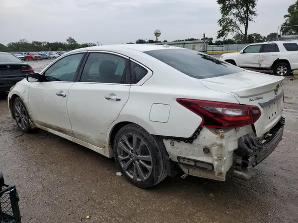 1N4AL3AP7JC185159 2018 NISSAN ALTIMA - Image 2