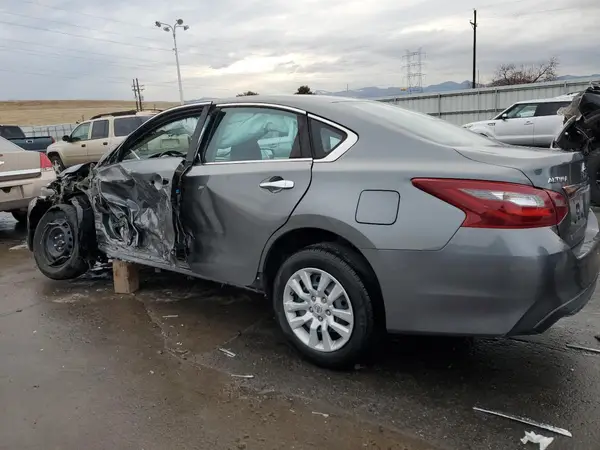 1N4AL3AP7JC188076 2018 NISSAN ALTIMA - Image 2