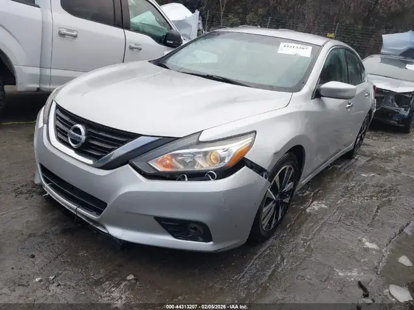 1N4AL3AP7JC188191 2018 NISSAN ALTIMA - Image 2