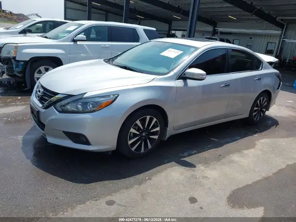 1N4AL3AP7JC190670 2018 NISSAN ALTIMA - Image 2