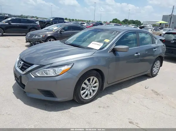 1N4AL3AP7JC191768 2018 NISSAN ALTIMA - Image 2